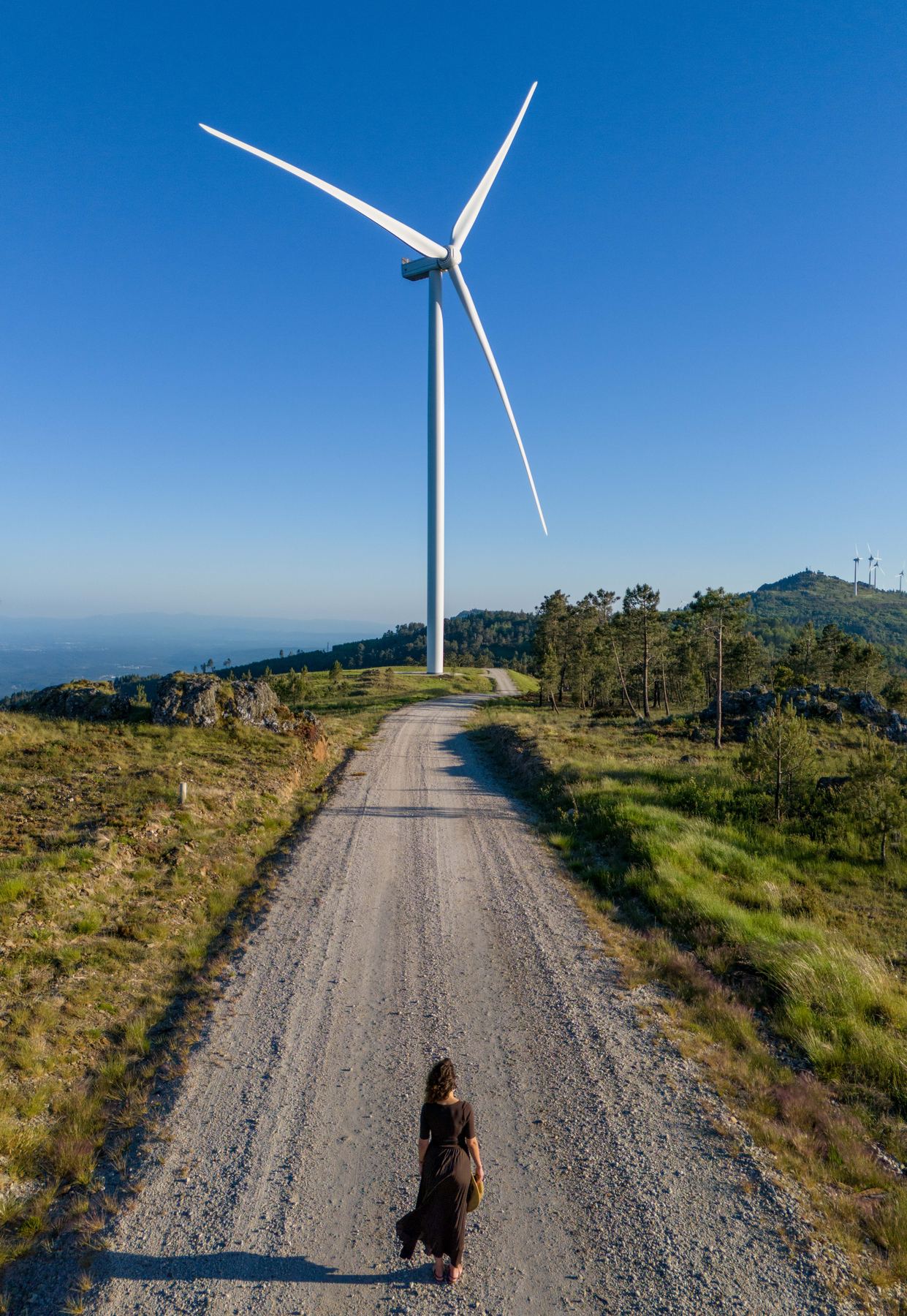 Estrada de terra até um aerogerador